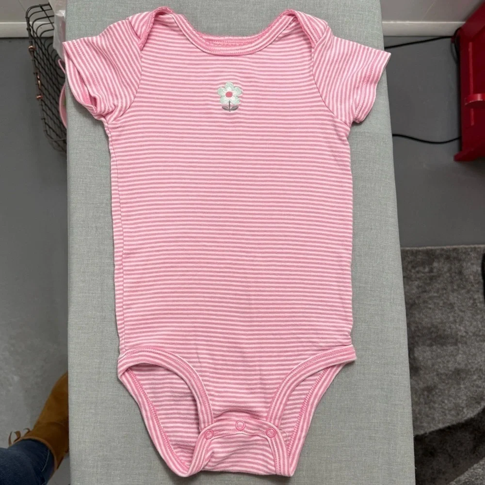 Carter’s | 3 Short Sleeve Onesies